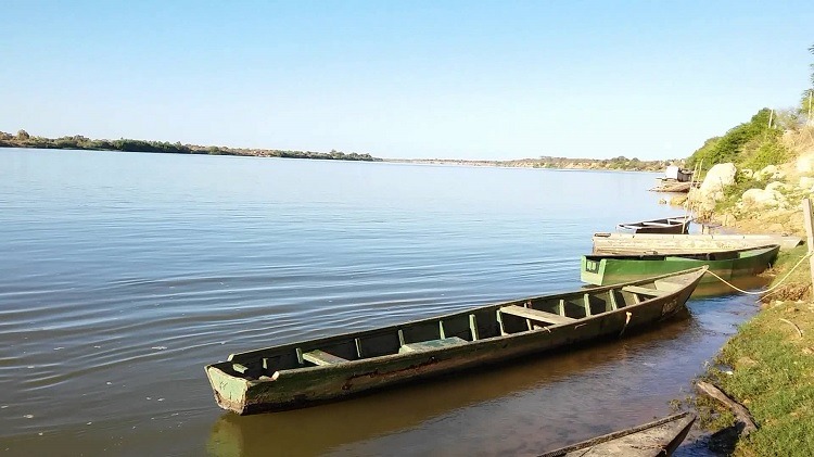 Resultado de imagem para foto do rio sÃ£o francisco em itacarambi