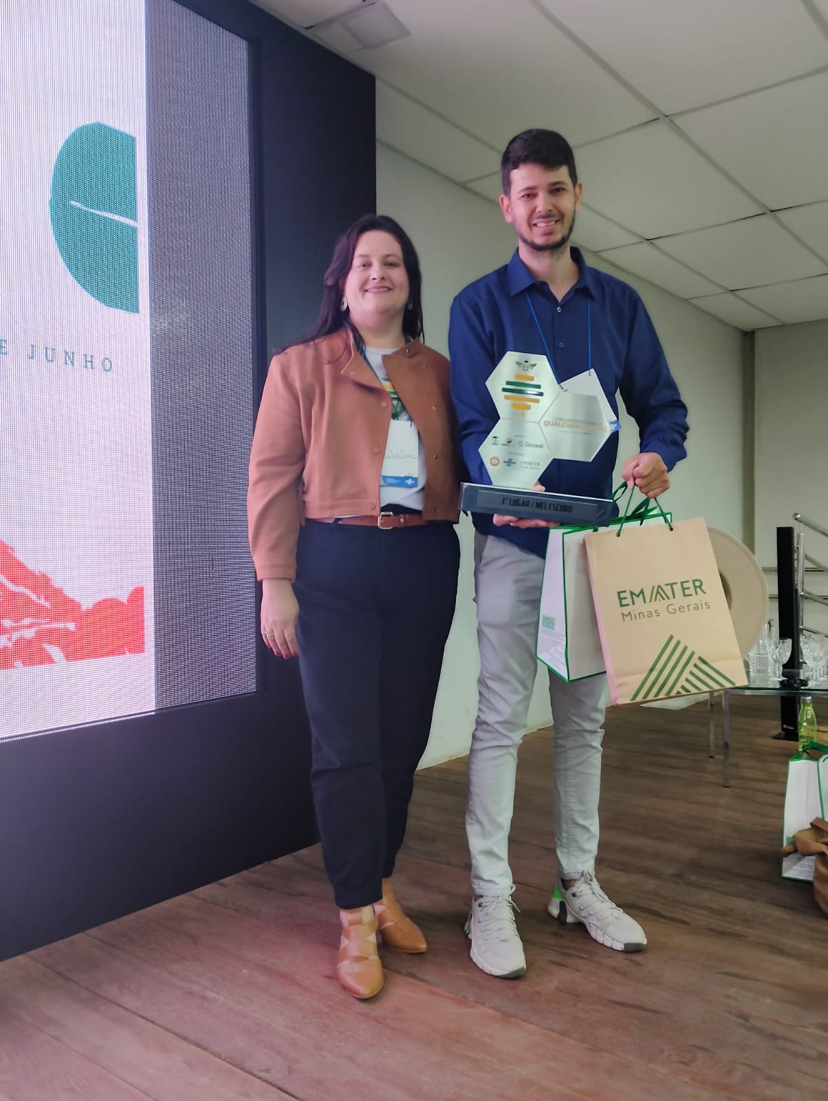 O Concurso Regional de Qualidade do Mel 2026, uma iniciativa conjunta da Empresa de Assistência Técnica e Extensão Rural de Minas Gerais (Emater-MG), Se...