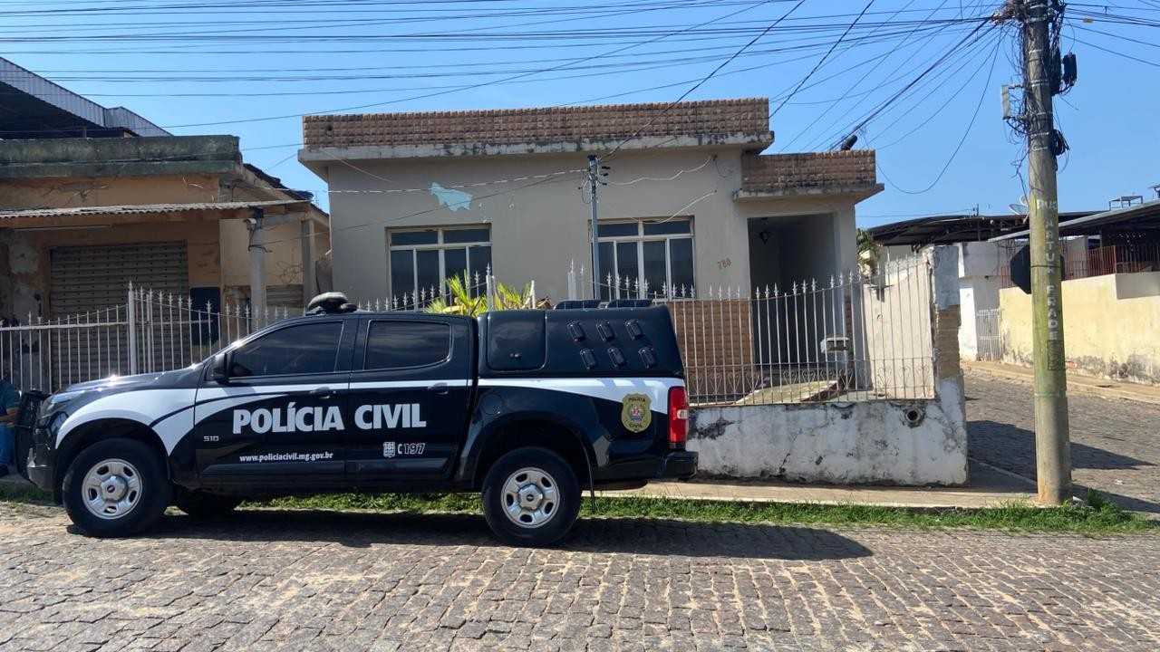 Escolinha de futebol clandestina é investigada por alojar crianças em condições precárias em Formiga, MG