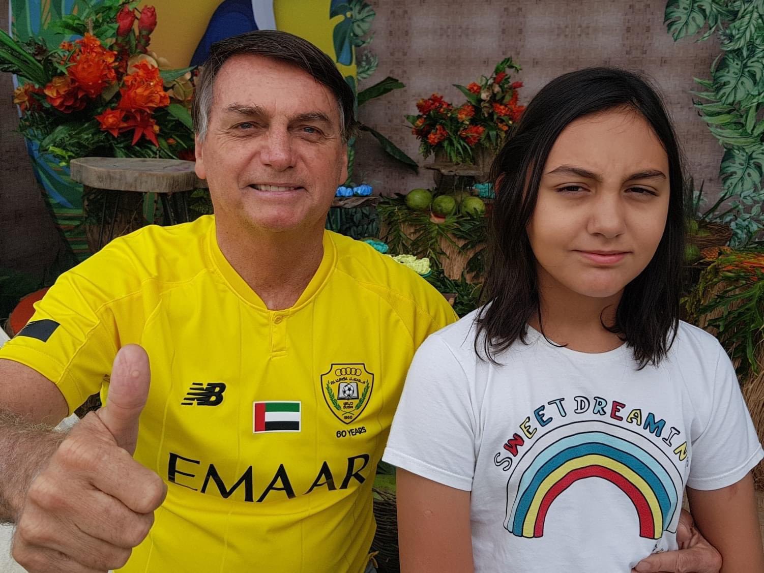 Bolsonaro pede ao STF autorização para comemorar aniversário de 15 anos da filha