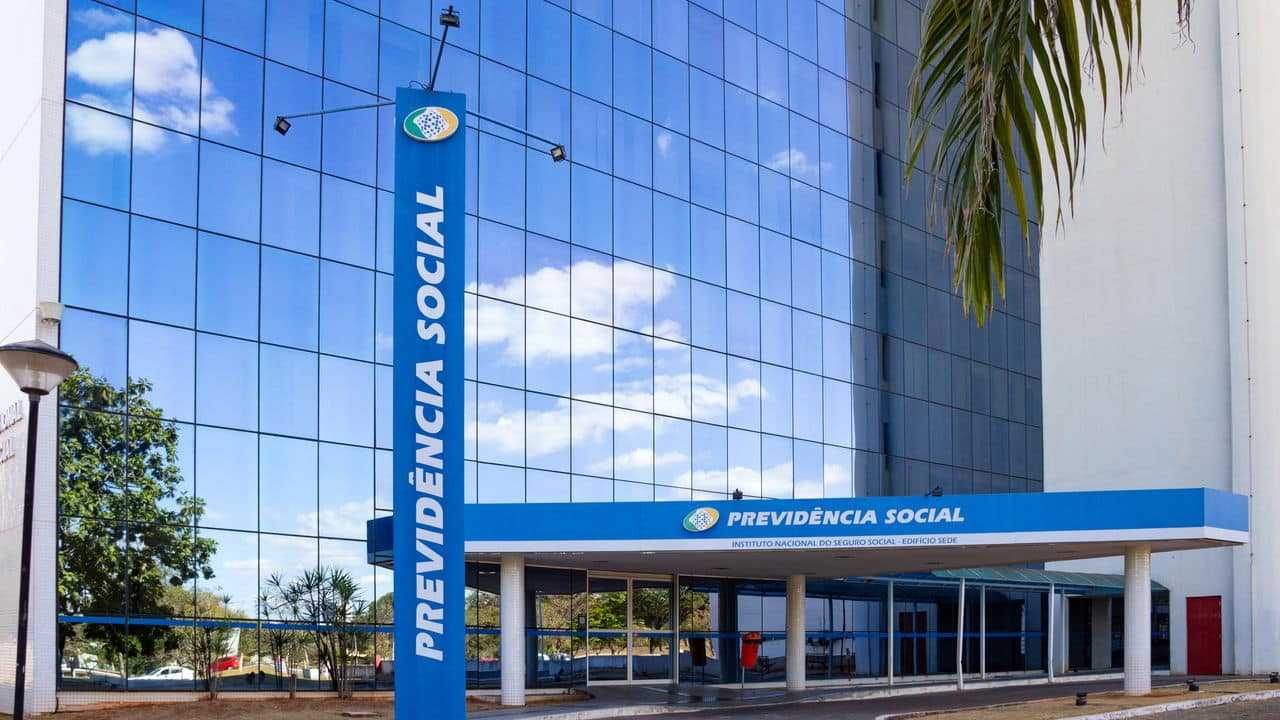INSS suspende operações de crédito consignado de quatro bancos por irregularidades