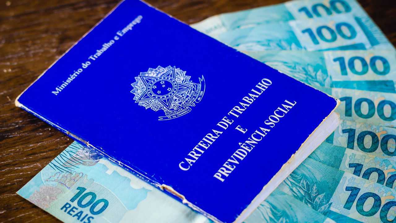 Governo projeta reajuste do salário mínimo para 2026 acima das expectativas