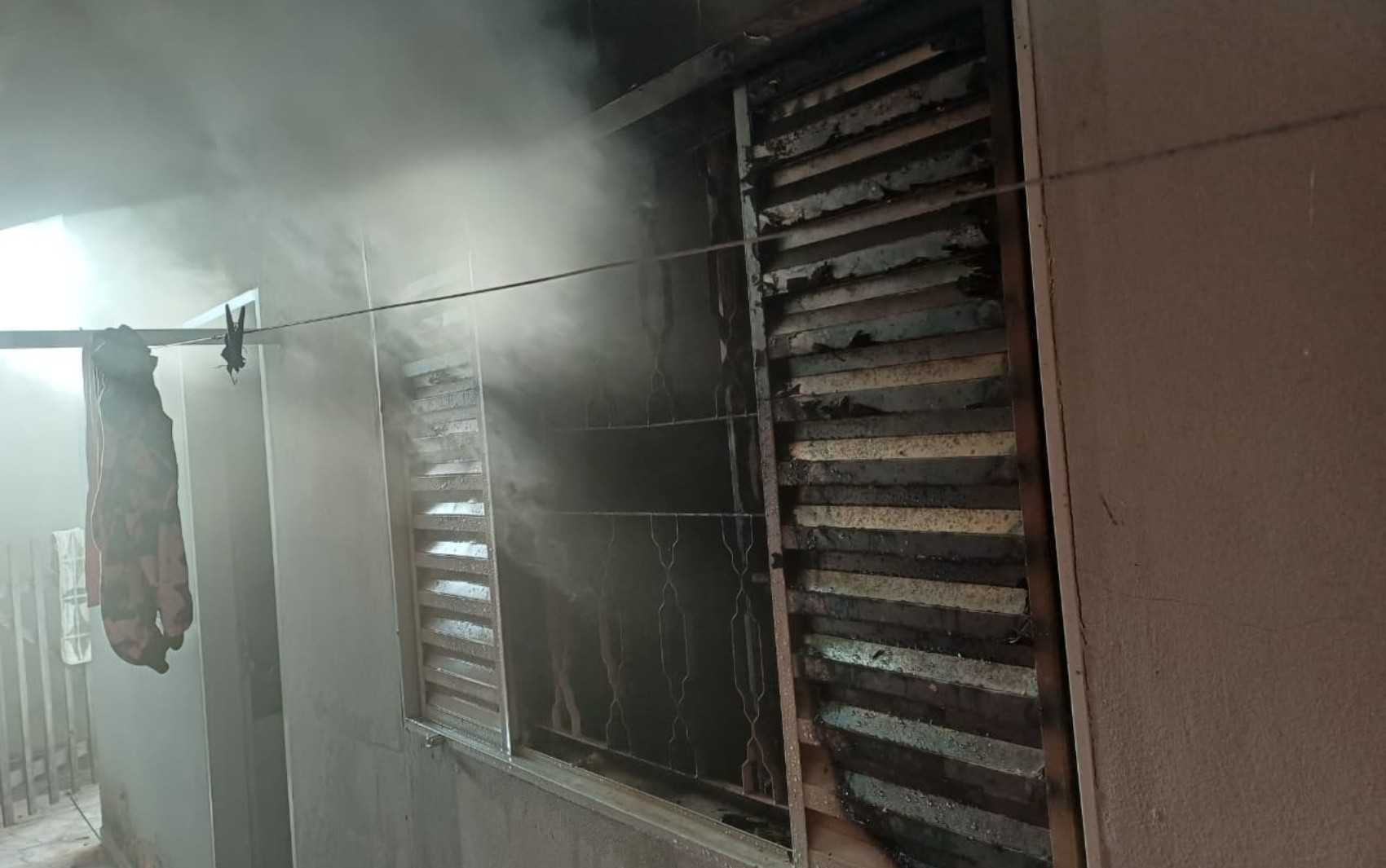 Tragédia em São Sebastião do Paraíso: Idoso de 83 anos é encontrado carbonizado após incêndio em residência