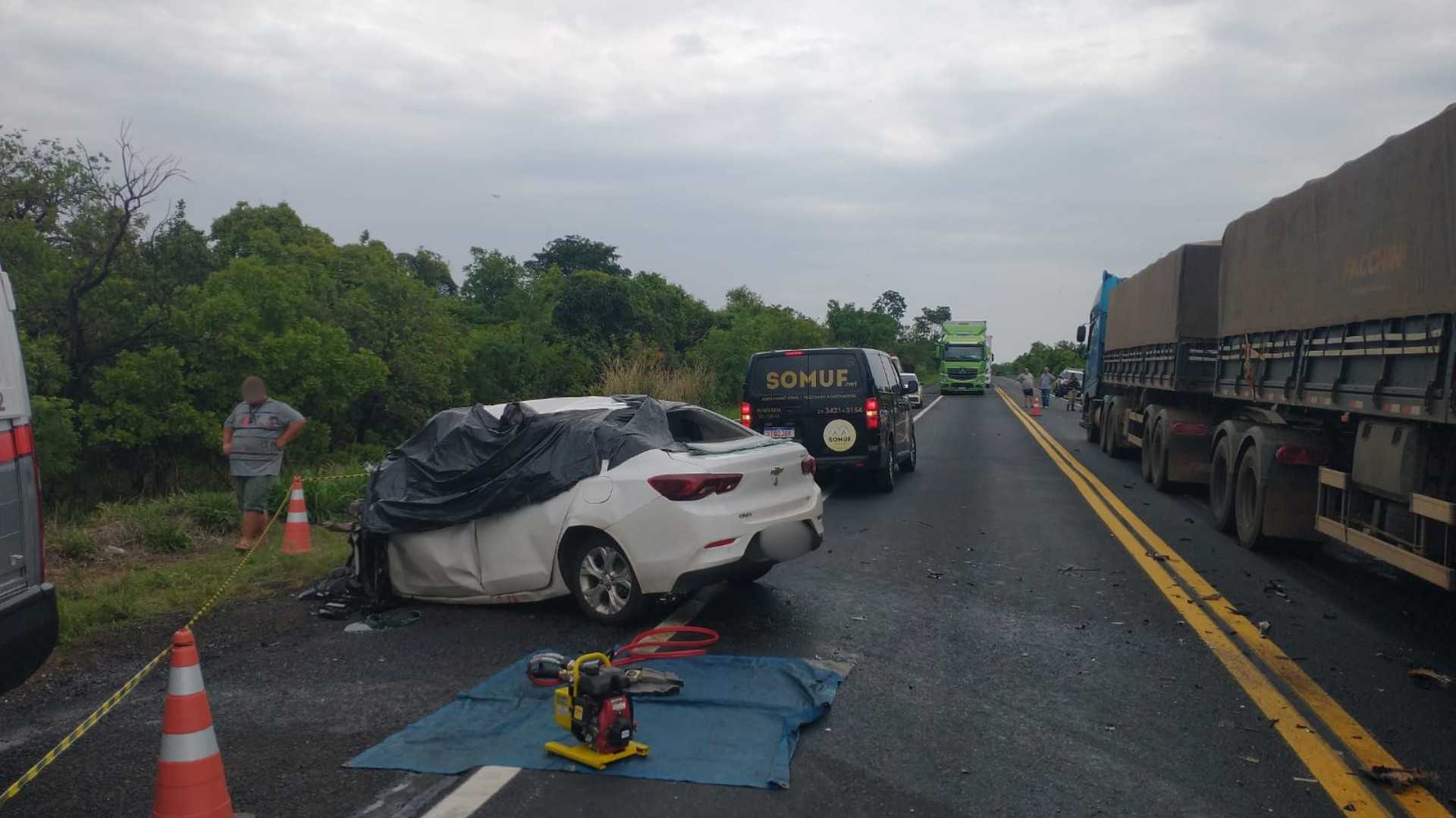 Tragédia em Comendador Gomes: Mãe e dois filhos morrem em violenta colisão na BR-153