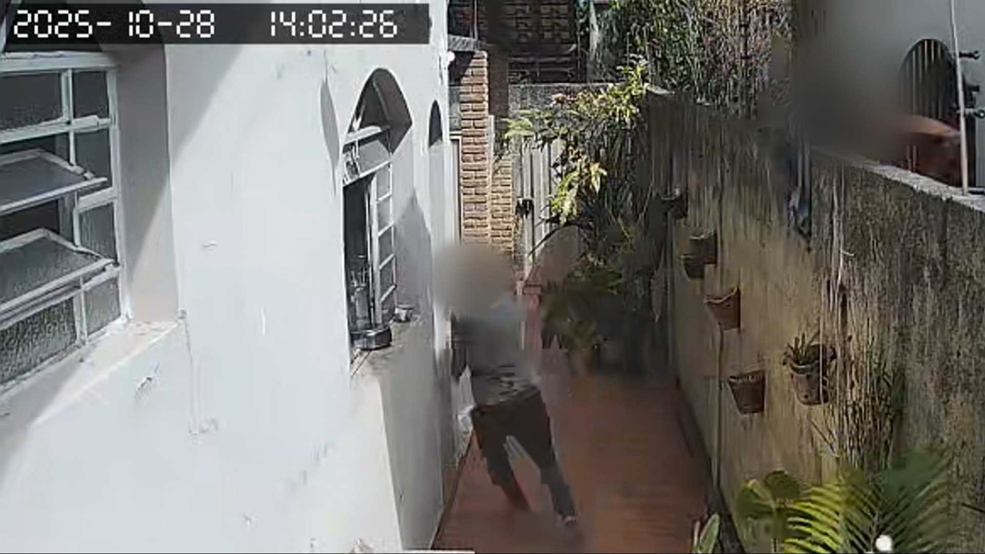 Conflito por descarte de lixo culmina em perseguição e tiroteio na Grande BH