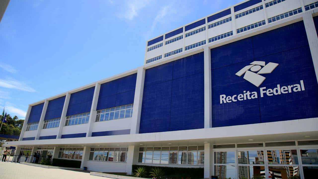 Receita Federal intensifica cruzamento de dados do Pix com Imposto de Renda em todo o Brasil