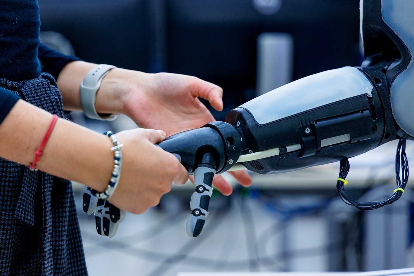 Cientistas criam pele artificial que devolve sensibilidade a pessoas com prótese em Uberlândia