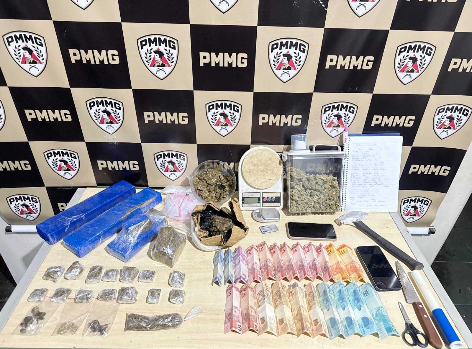 Jovem é detido em Três Marias com grande quantidade de skunk e outros materiais de tráfico