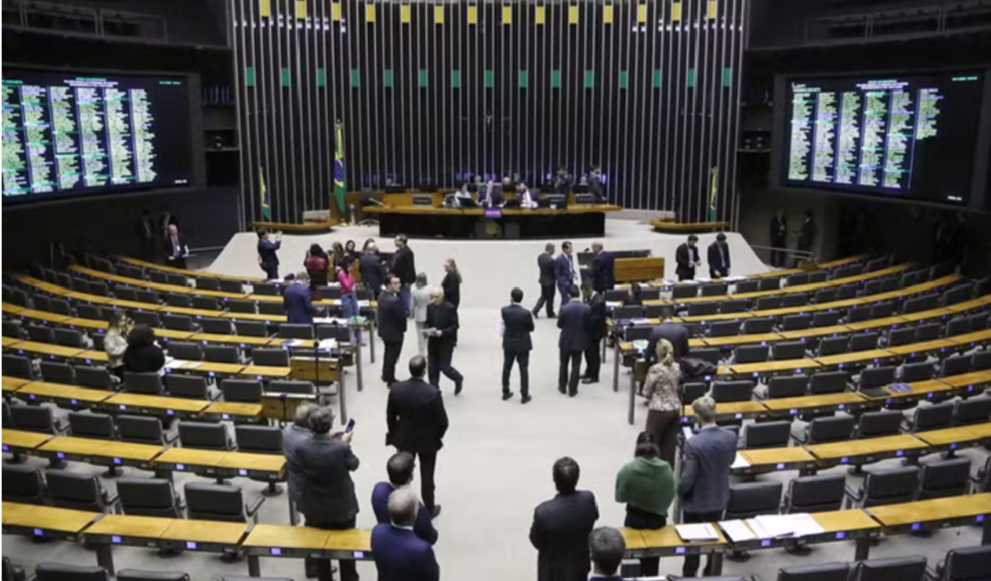 Policial penal efetua disparo acidental em anexo da Câmara dos Deputados em Brasília
