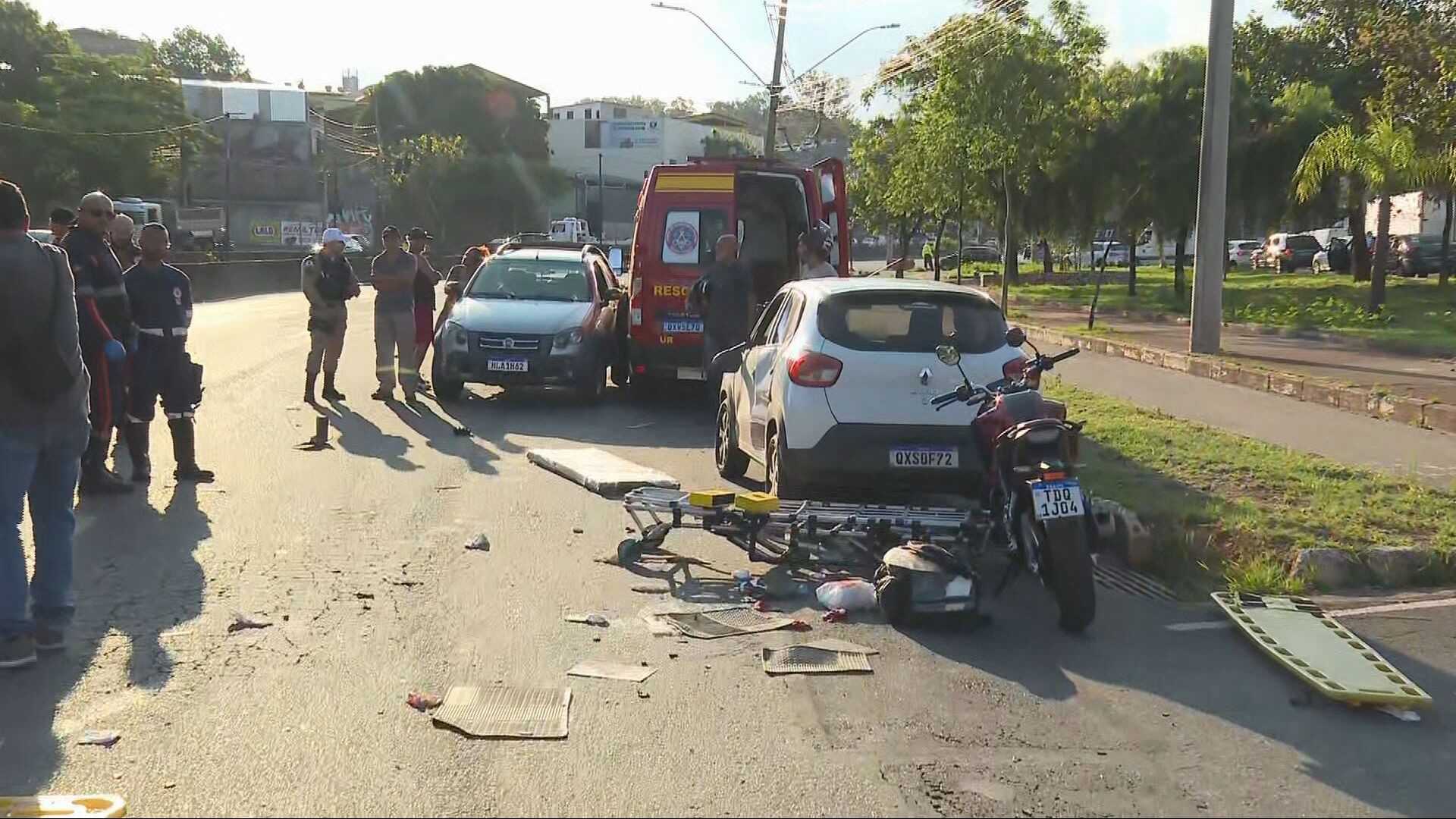 Bombeiro é atropelado enquanto atendia a ocorrência de acidente em Belo Horizonte