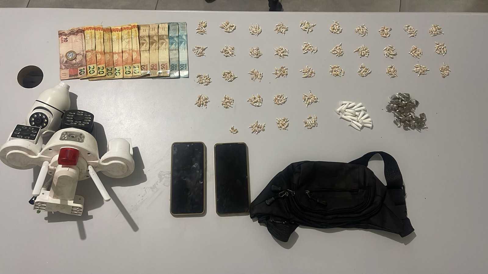 Adolescentes detidos após perseguição policial e descarte de entorpecentes em Lagoa dos Patos