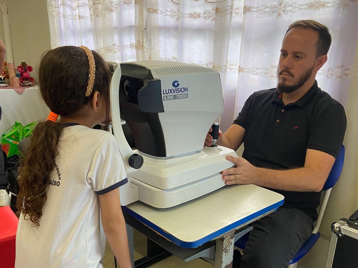 Santana do Paraíso inicia Programa De Olho no Futuro com atendimento oftalmológico gratuito para alunos da rede pública