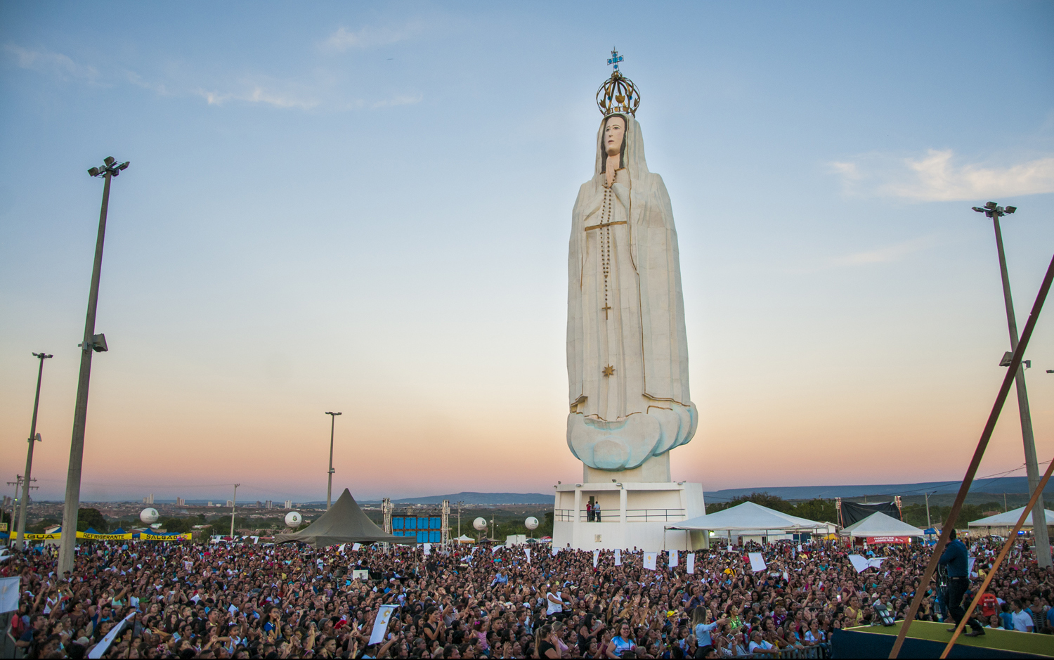 Maior que o Cristo Redentor, monumento de Nossa Senhora de Fátima em Crato atrai multidão e se torna referência de fé