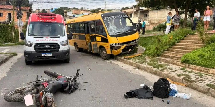 Motociclista morre em colisão com ônibus escolar na Região Metropolitana de Belo Horizonte