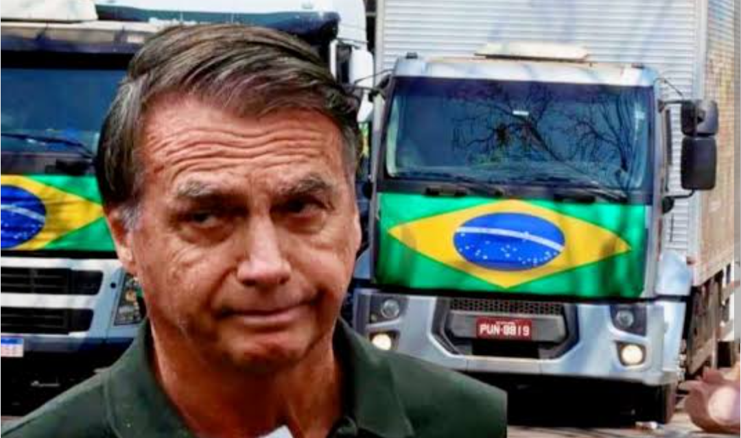 Aliados de Bolsonaro articulam greve de caminhoneiros em São Paulo após prisão