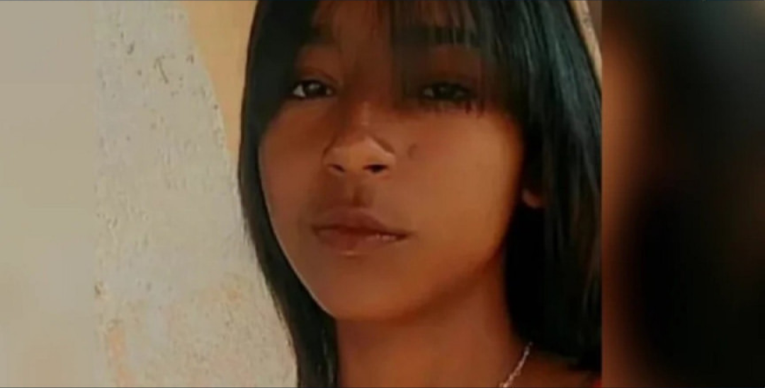 Família busca adolescente desaparecida na Grande BH