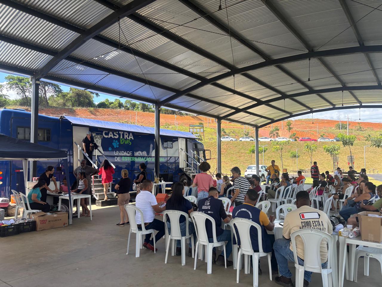 Santana do Paraíso encerra campanha com cerca de 1.000 animais castrados e microchipados em 2025