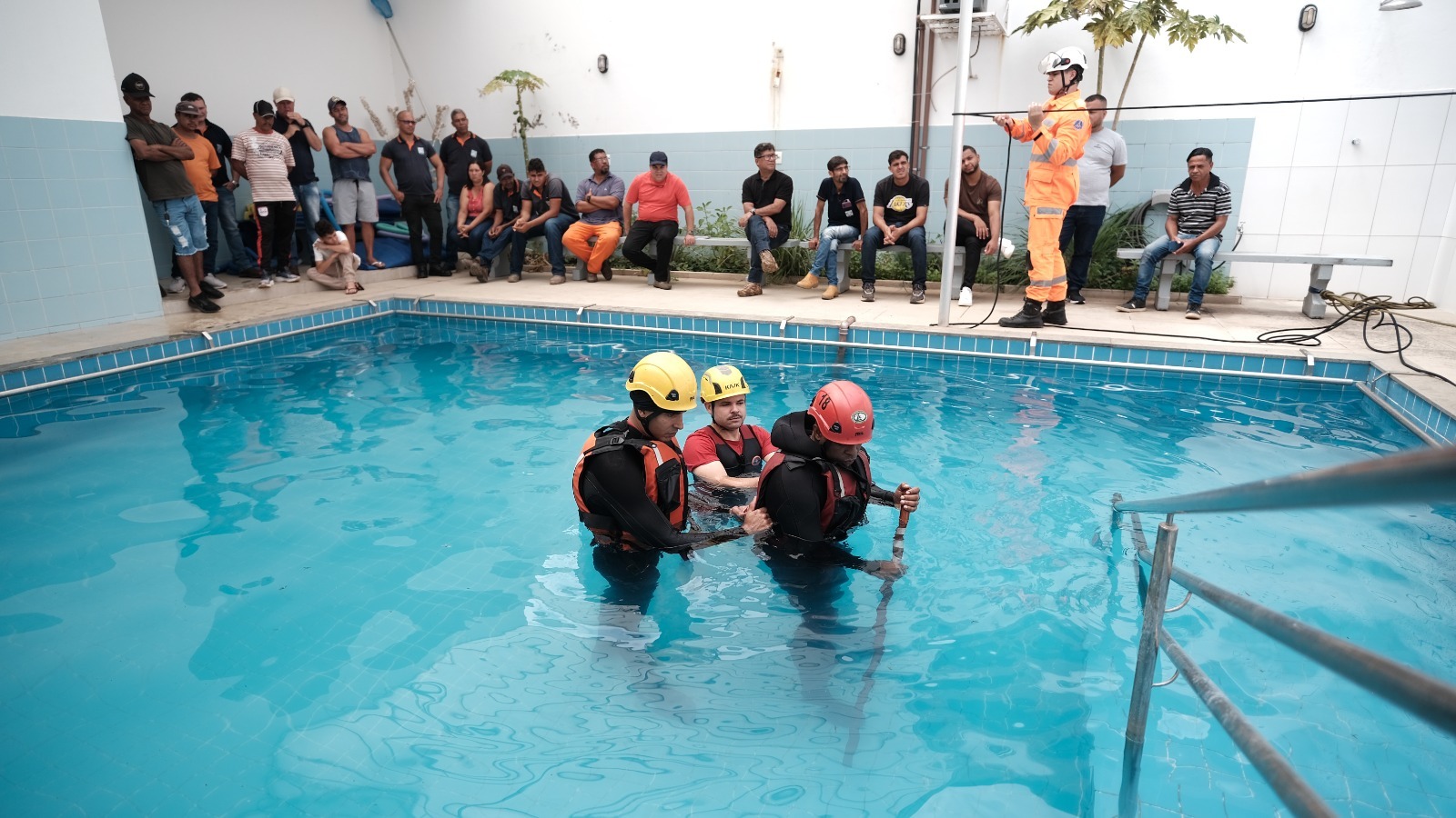 Servidores da Prefeitura de Santana do Paraíso participam treinamento prático de preparação para situações de emergência
