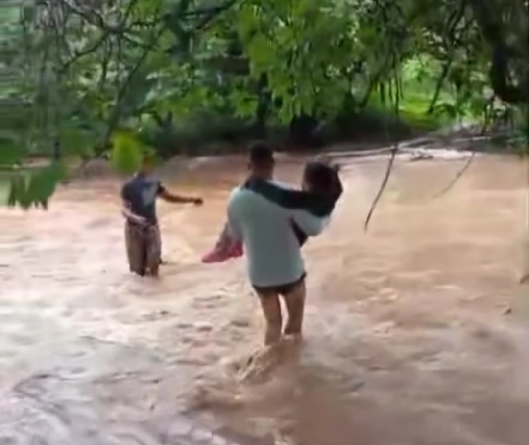 População de comunidade rural de Novo Cruzeiro sofre com isolamento após falta de reconstrução de ponte