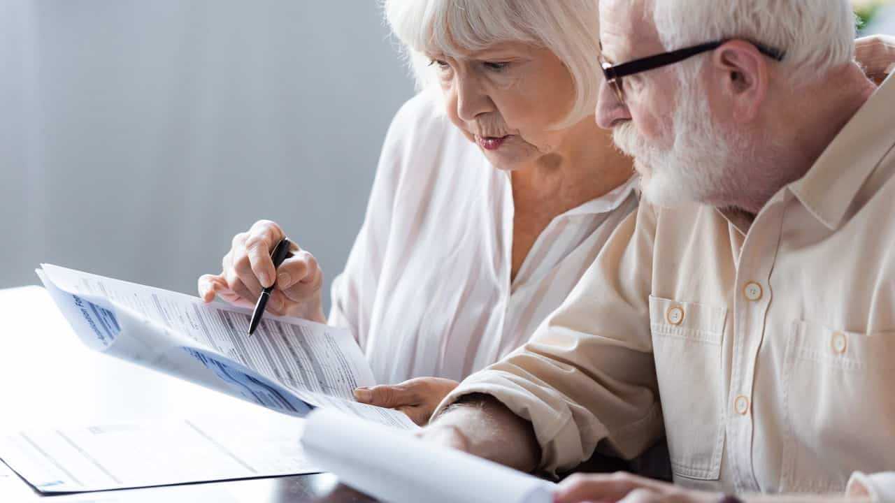 Facilidade para Idosos: Documento Garante Acesso a Benefícios e Descontos em Viagens