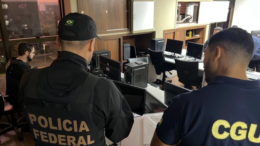 Operação Transparência da PF cumpre mandados em Brasília para combater desvio de emendas parlamentares