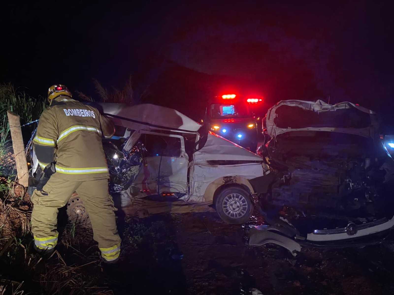 Tragédia na MG-111 deixa três mortos da mesma família em Manhuaçu