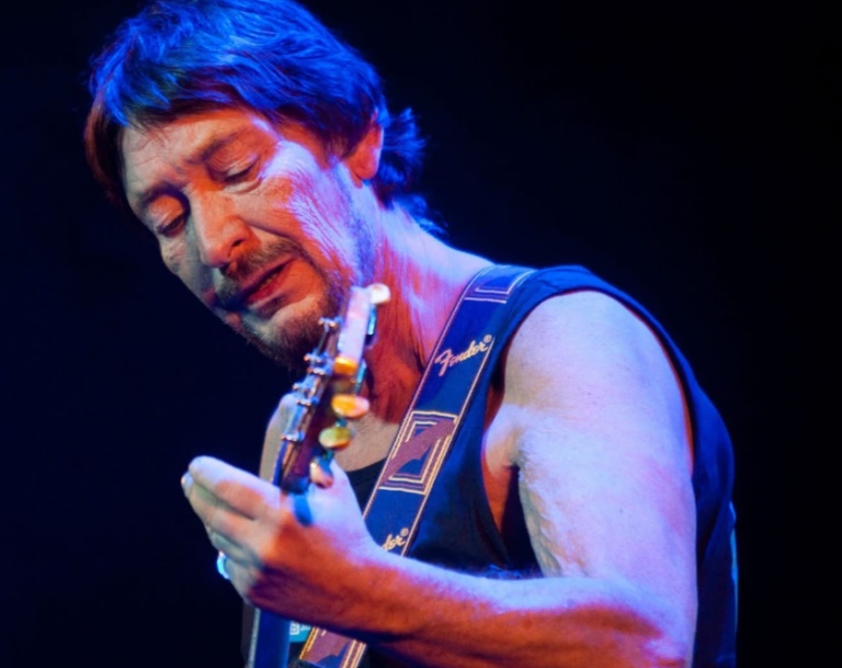 Mundo da música se despede de Chris Rea autor do clássico natalino Driving Home for Christmas