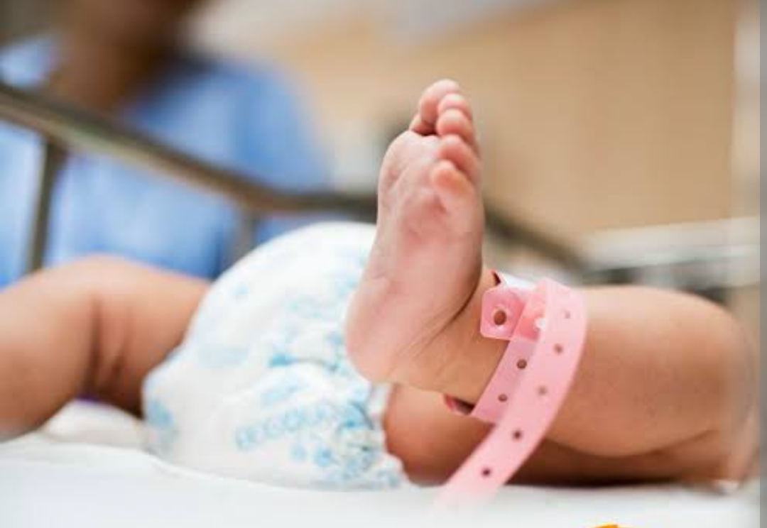 Bebê de 11 meses é internado em estado grave com drogas no sangue