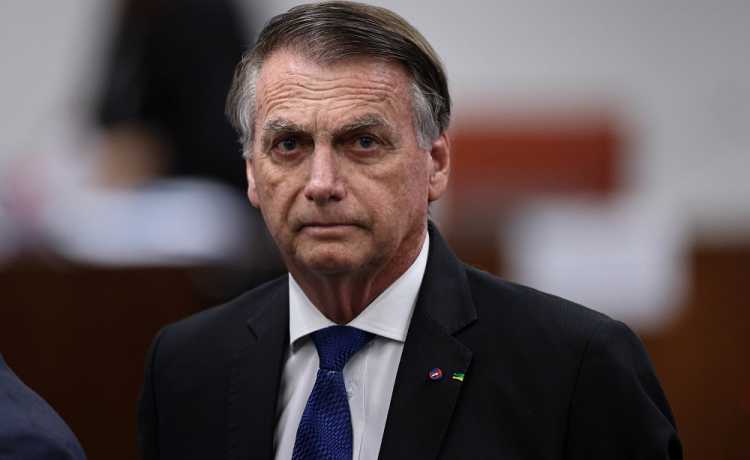 Cirurgia de Jair Bolsonaro ocorre nesta quinta-feira de Natal em Brasília
