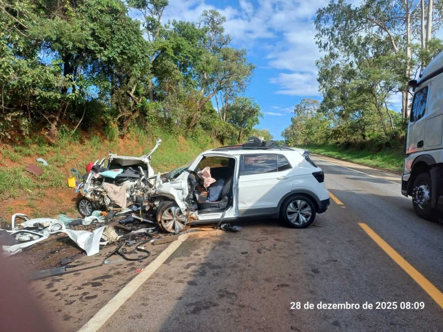 Grave acidente na BR 040 em Paracatu deixa quatro mortos e cinco feridos