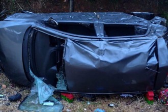 Acidente na MG-020 em Jaboticatubas deixa uma pessoa morta e outra ferida após capotamento