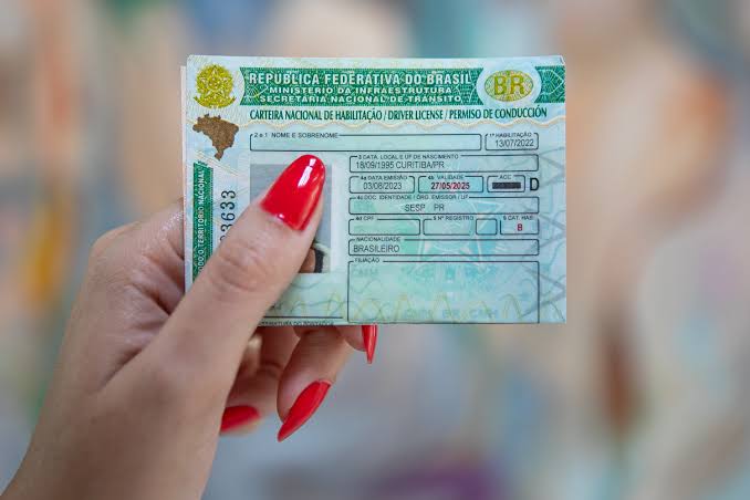 Nova regra da CNH reduz custos e leva autoescolas a oferecer pacotes por cerca de R$ 300