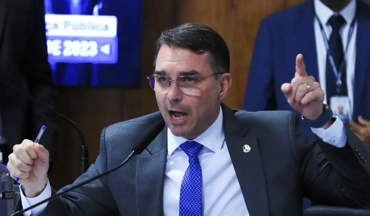 Flávio Bolsonaro descarta Zema e indica que vice na chapa presidencial será da federação União Progressista