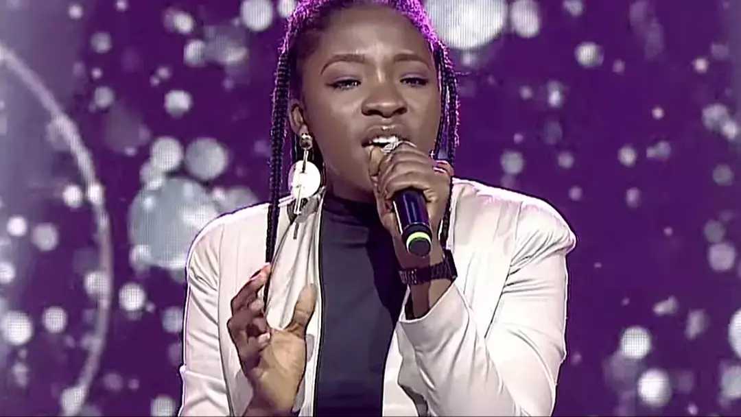 Cantora que brilhou no The Voice morre aos 26 anos após ser picada por cobra enquanto dormia