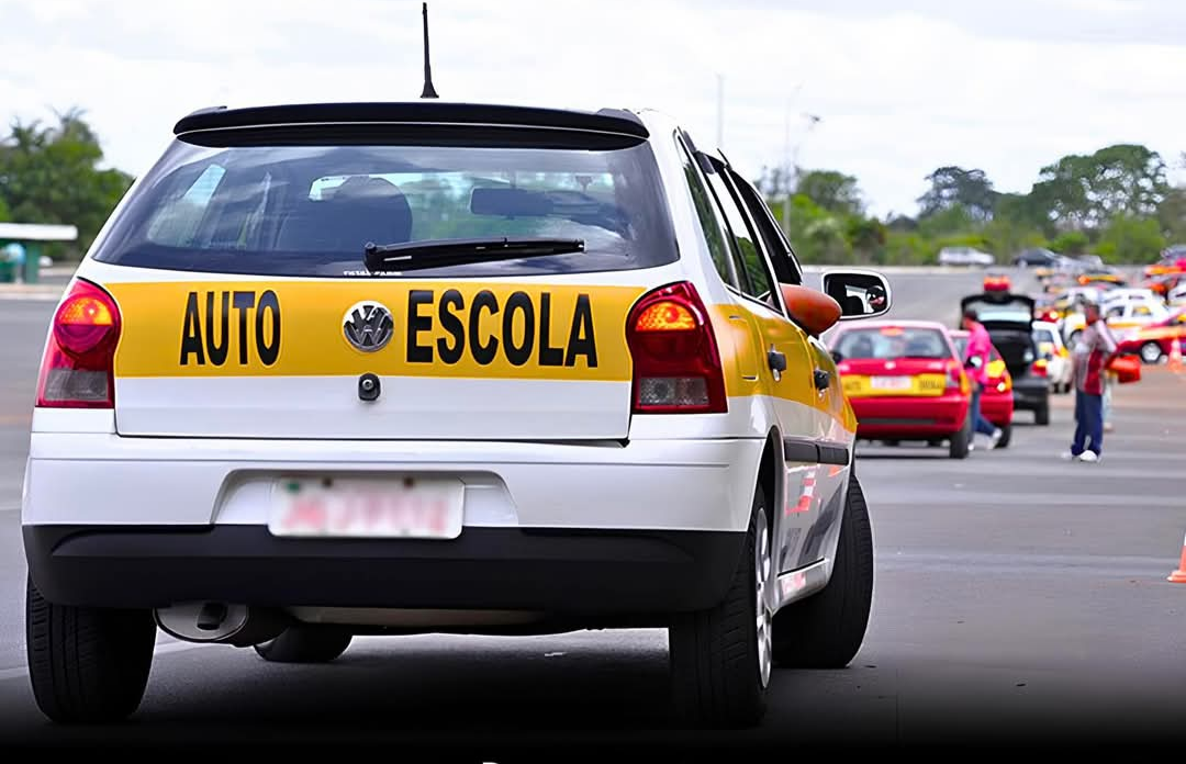 Deixar o carro morrer durante a prova prática de CNH não reprova mais