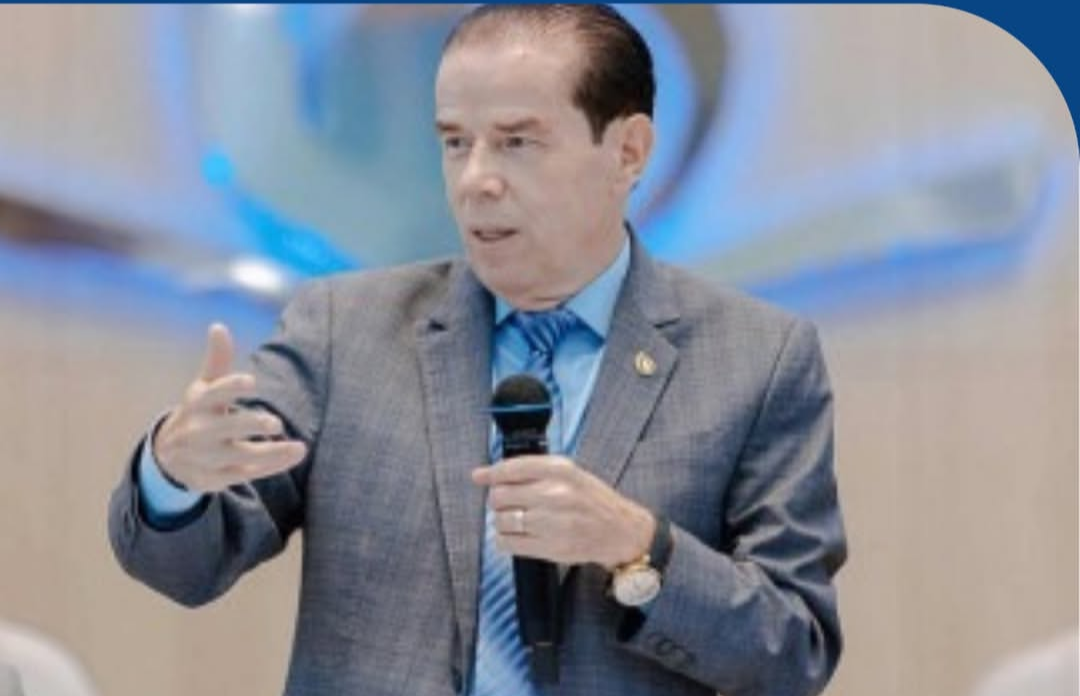 Pastor gera polêmica ao desejar câncer a organizadores de desfile em homenagem a Lula