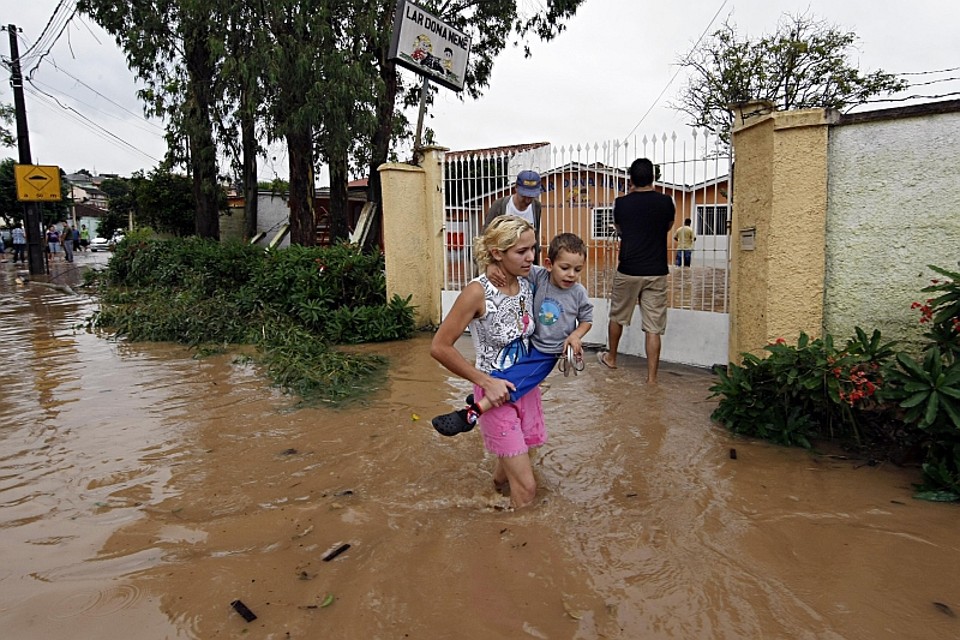 Queda de 96%: em dois anos, governo Zema reduziu de R$ 135 milhões para R$ 6 milhões a verba de prevenção contra chuvas