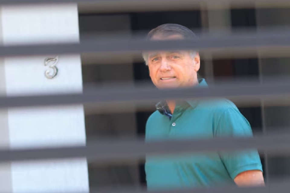 Bolsonaro na UTI: quadro de broncopneumonia agrava estado de saúde e traz risco de morte