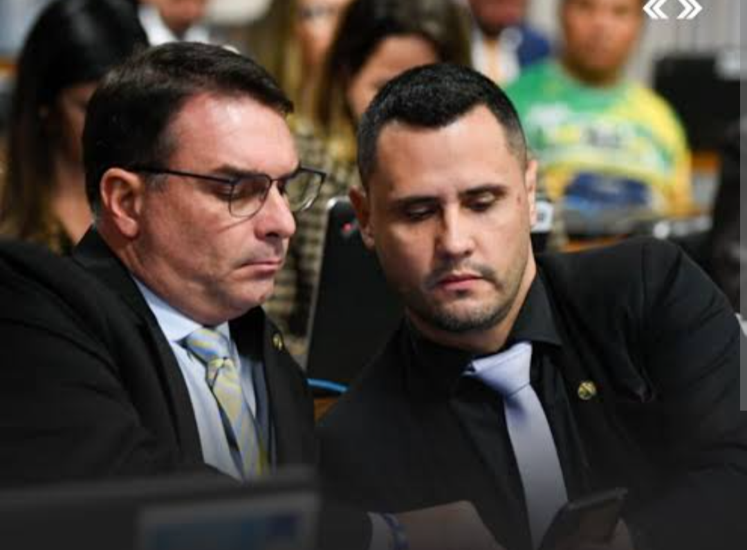Articulação de bastidores aponta que Flávio Bolsonaro poderá ter dois palanques para o governo de Minas Gerais em 2026
