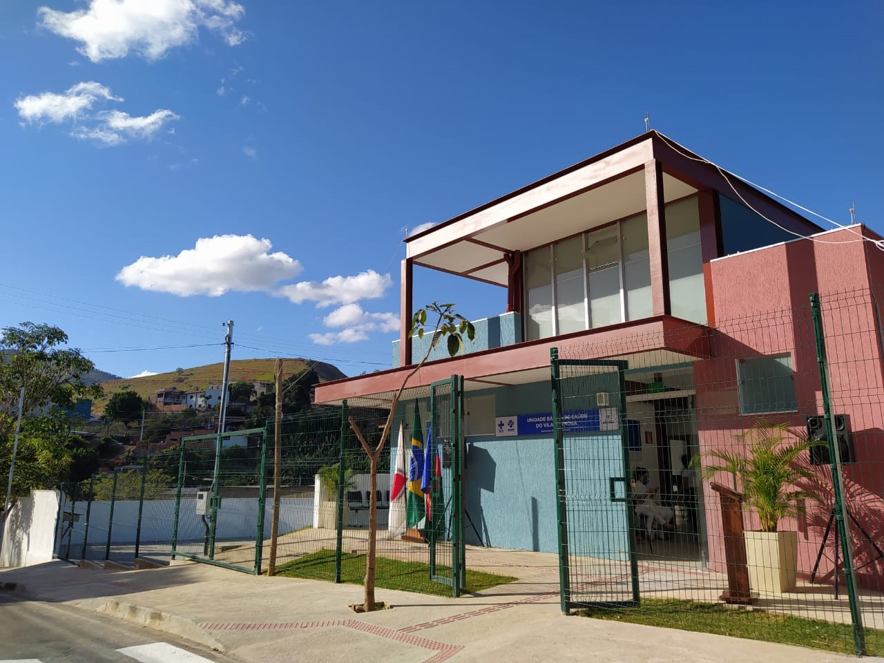 Moradores de Ipatinga relatam dificuldades com agendamentos e falta de materiais em postos de saúde