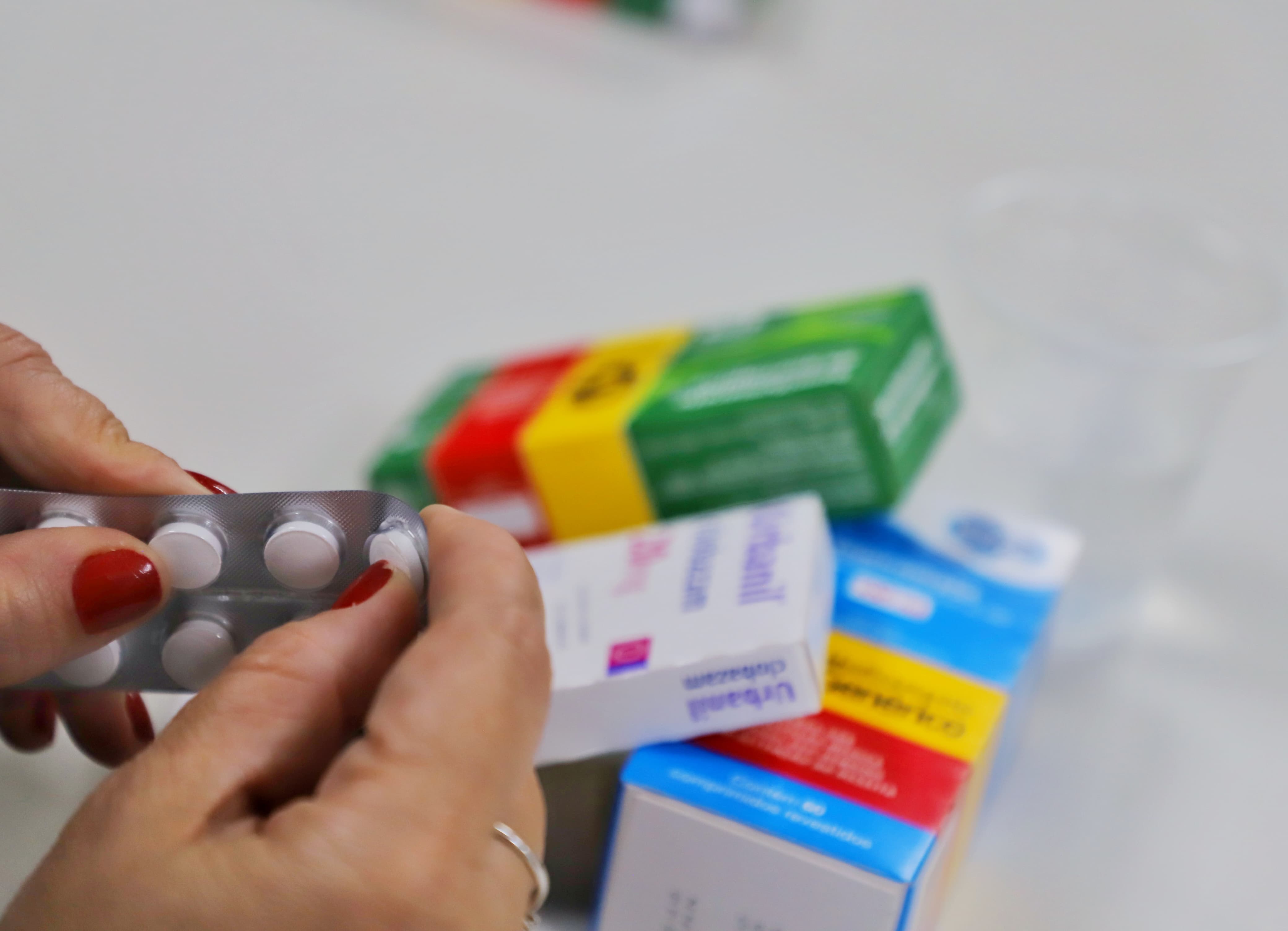 Moradores de Caratinga relatam falta de medicamentos básicos na farmácia municipal