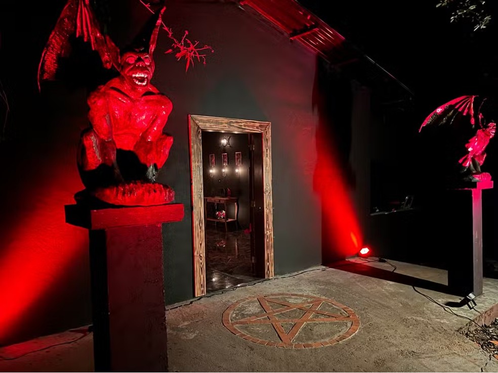 Porto Alegre, a capital do Rio Grande do Sul, marca esta quinta-feira (1º) com a abertura da primeira Igreja de Lúcifer do estado. A iniciativa, liderad...