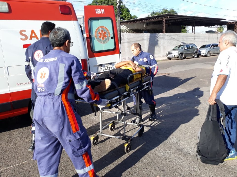 Um homem de 28 anos, identificado pelas iniciais J. A. A., sofreu um grave acidente de motocicleta na manhã do último sábado (4) em Coronel Fabriciano. ...