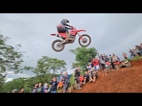 O Portal Minas traz hoje um vídeo com detalhes sobre "Morro da pedra crispim caputira mg 6 trilhão". Este conteúdo foi publicado originalmente por YouTu...