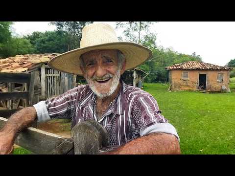 Confira os detalhes sobre "Ele vive como Antigamente no Sitio a Modernidade fica pra fora da Porteira". Conteúdo original de YouTube. Publicado original...