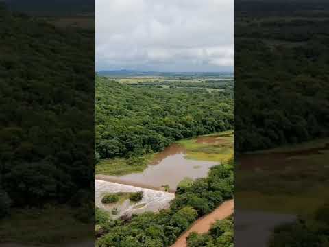 Confira os detalhes sobre "Barragem de Pai Pedro MG Rio serra branca". Conteúdo original de YouTube. Publicado originalmente em: 01/03/2026