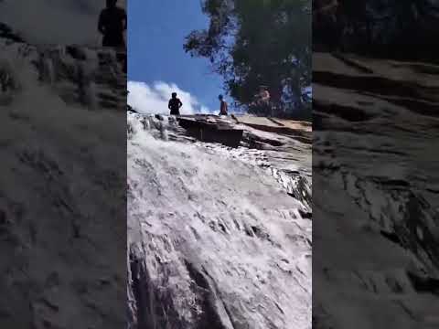 Serranos, município situado no deslumbrante Sul de Minas Gerais, volta a ser o centro das atenções com a revelação de uma de suas joias naturais. Uma ca...