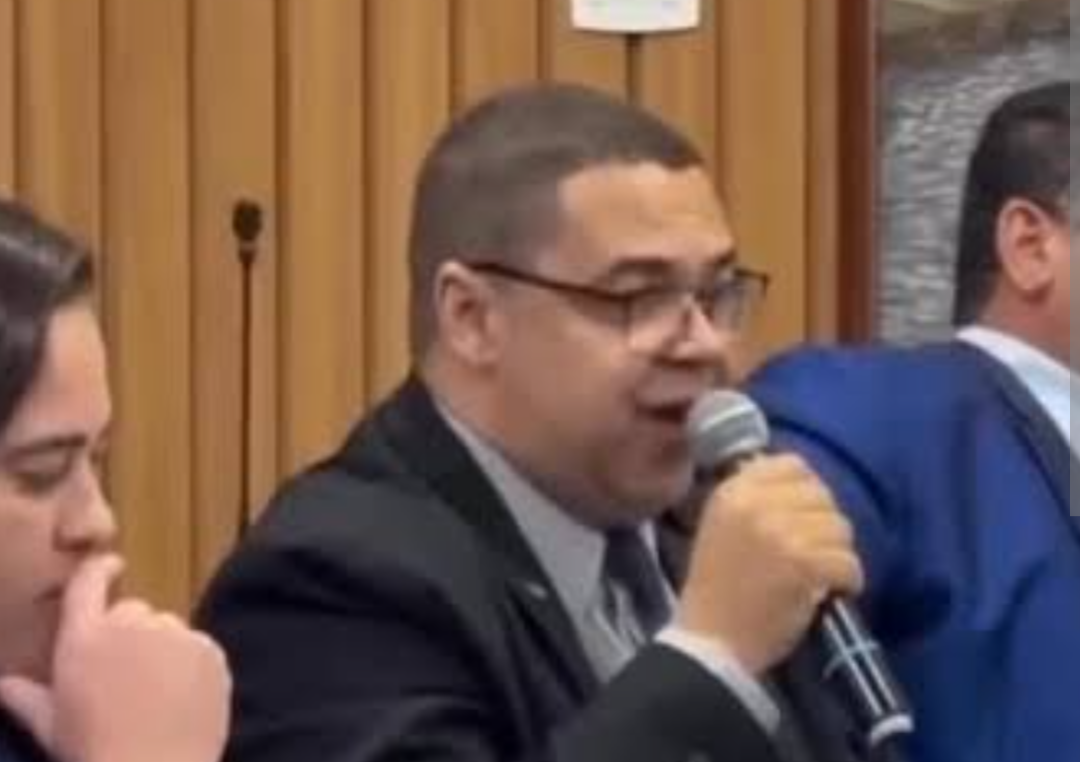 As declarações do vereador Luiz Carlos de Sousa (ex-MDB) sobre o suposto uso de dinheiro público por colegas parlamentares em Itabira para envolvimento ...