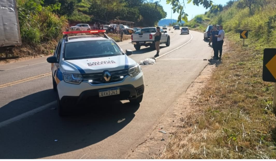 Um grave acidente ceifou a vida de um homem de 63 anos na madrugada de 17 de abril de 2026, na BR-458, em Iapu, Minas Gerais. A ocorrência foi registrad...