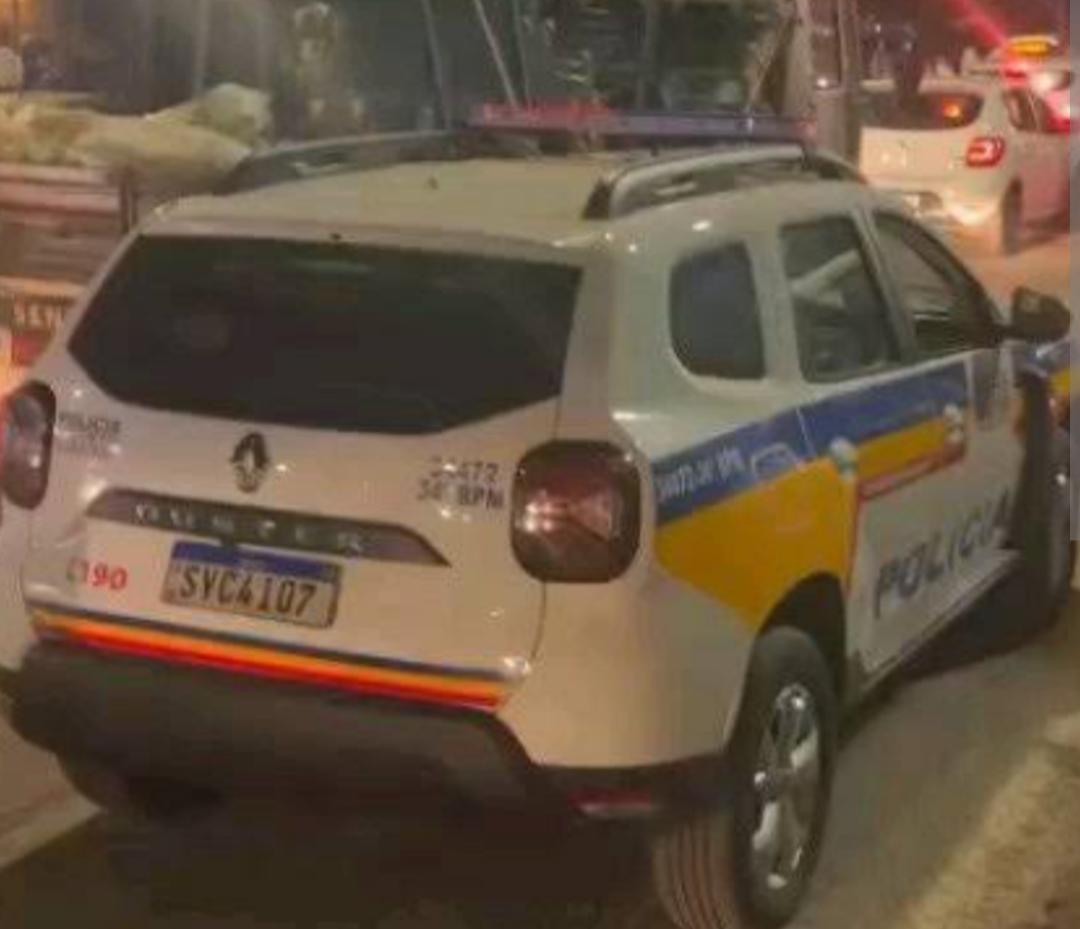 Um homem de 32 anos foi vítima de homicídio na madrugada deste sábado (18), no bairro Vila Bretas, em Governador Valadares. Ele foi atingido por um golp...